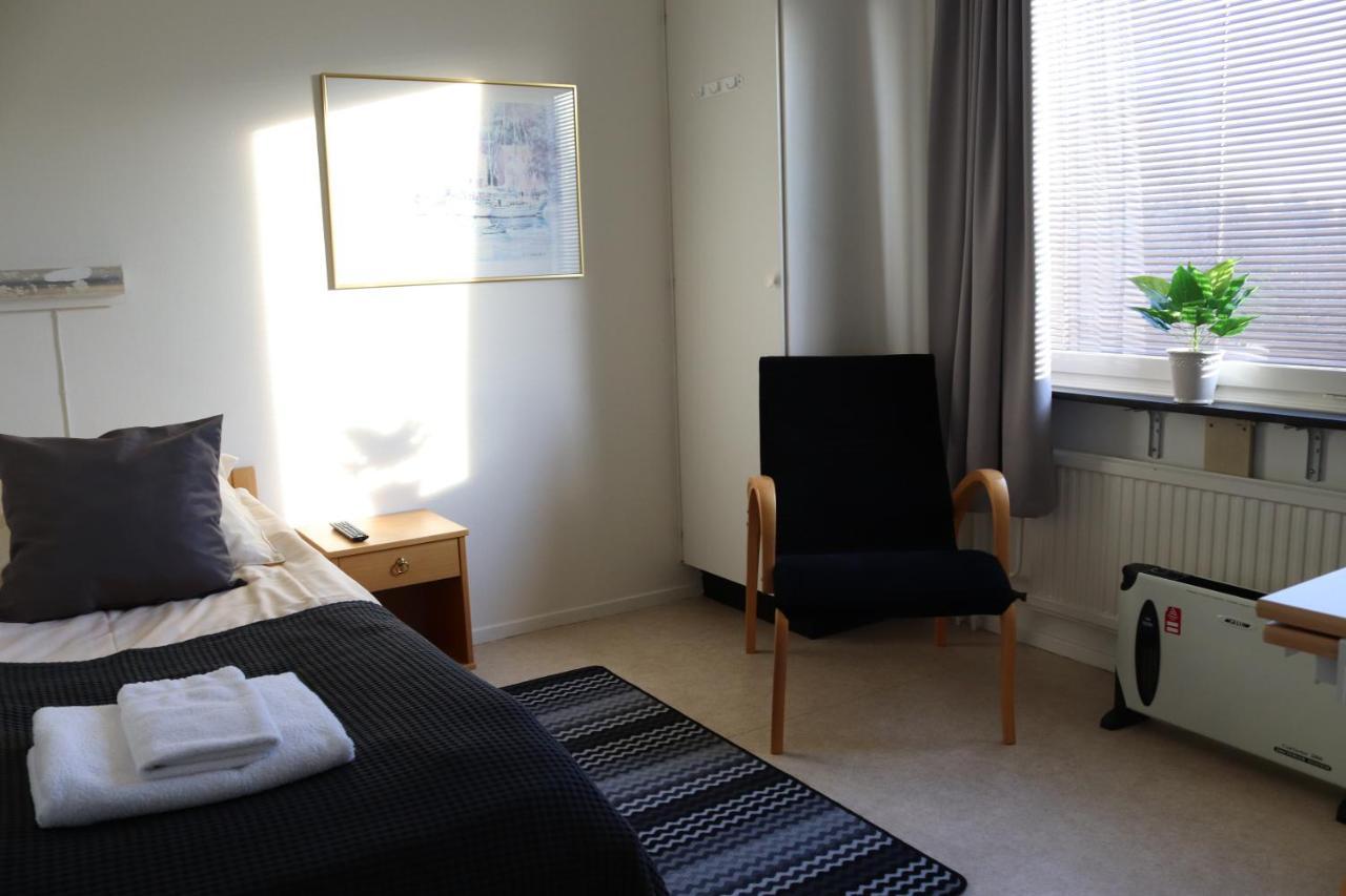Rs Laegenhetshotell Skoevde Buitenkant foto